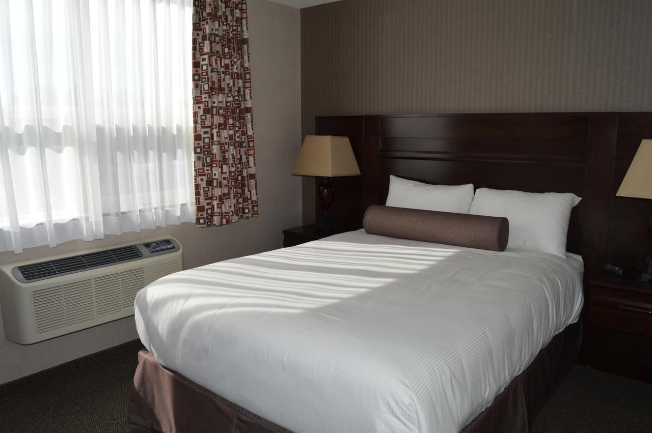Cobble Creek Lodge Maple Creek المظهر الخارجي الصورة